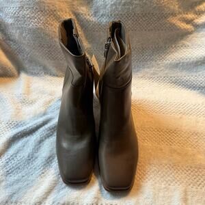 NWT The Drop leather ankle boots size 10
